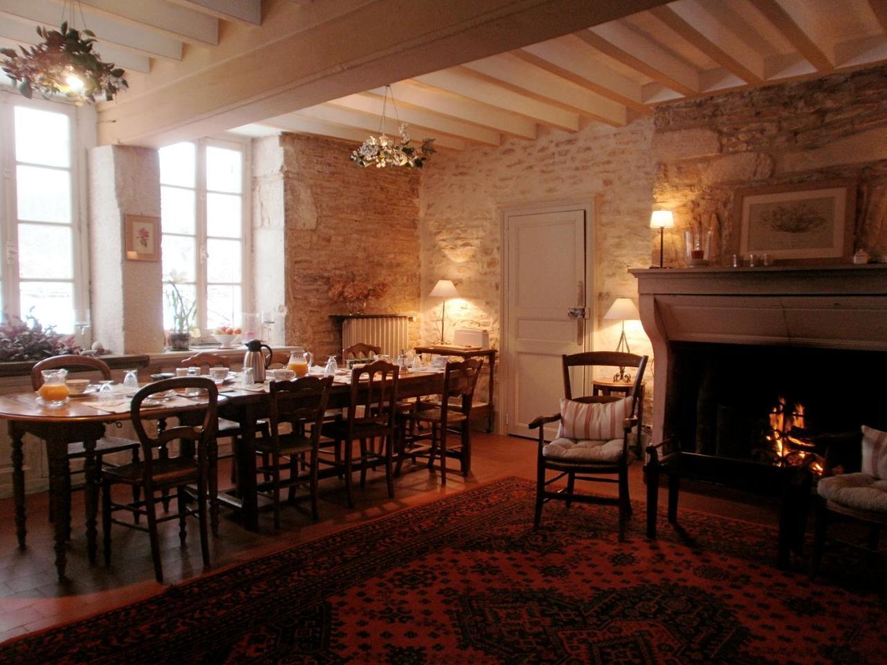 Val De La Nef Bed & Breakfast Joux-la-Ville Exterior foto