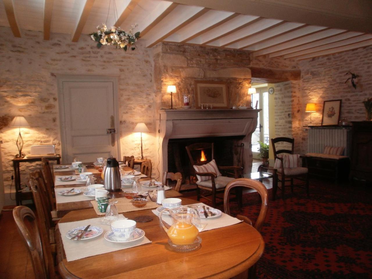 Val De La Nef Bed & Breakfast Joux-la-Ville Exterior foto
